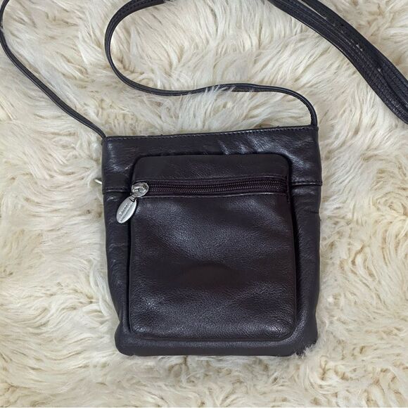 Stone Mountain Accessories Dark Leather Crossbody Bag - Picture 2 of 10